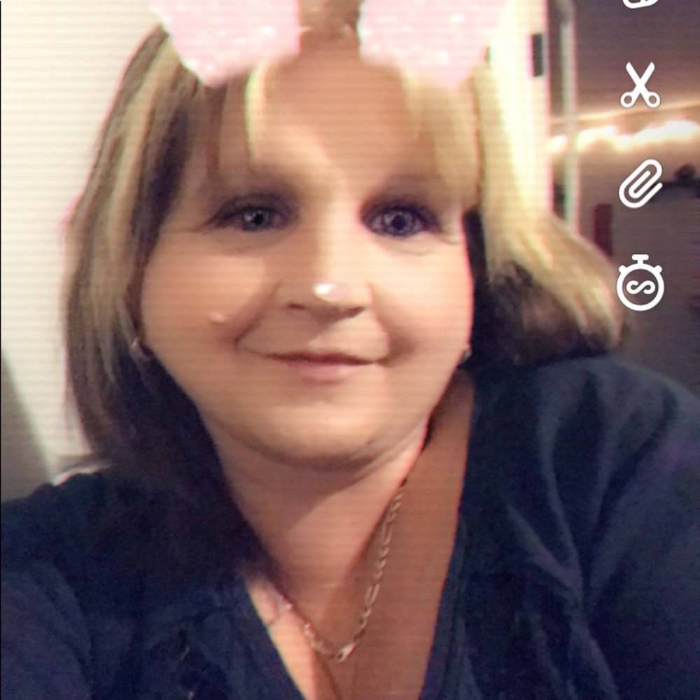 Meet your Posher, Angela